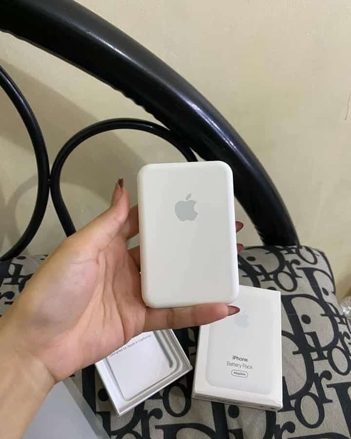 Apple MagSafe Power Bank 5000 mah - صورة 3